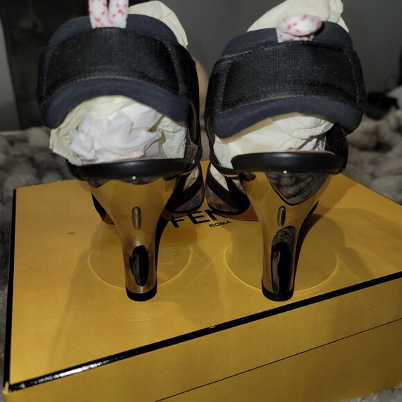 Fendi Colibrì Slingback Heels (EU 38.5) Pointed Toe - Picture 5 of 8